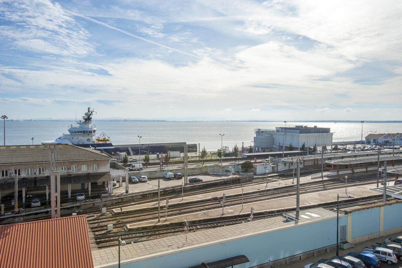 Apolonia 3 Frontal River View Lisbon Exterior photo